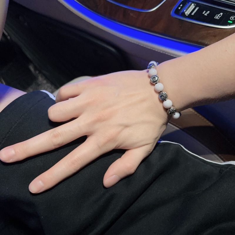 chr1st1an D10r bracelets